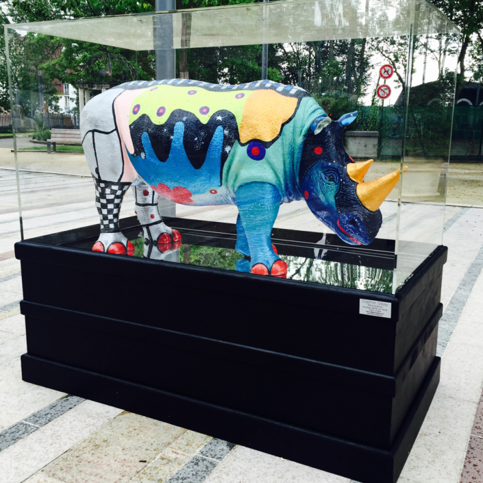 rhinocéros résine exposition place de la mairie Charenton le pont